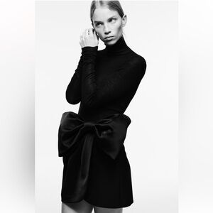 New H&M Bow Detail Satin Skirt